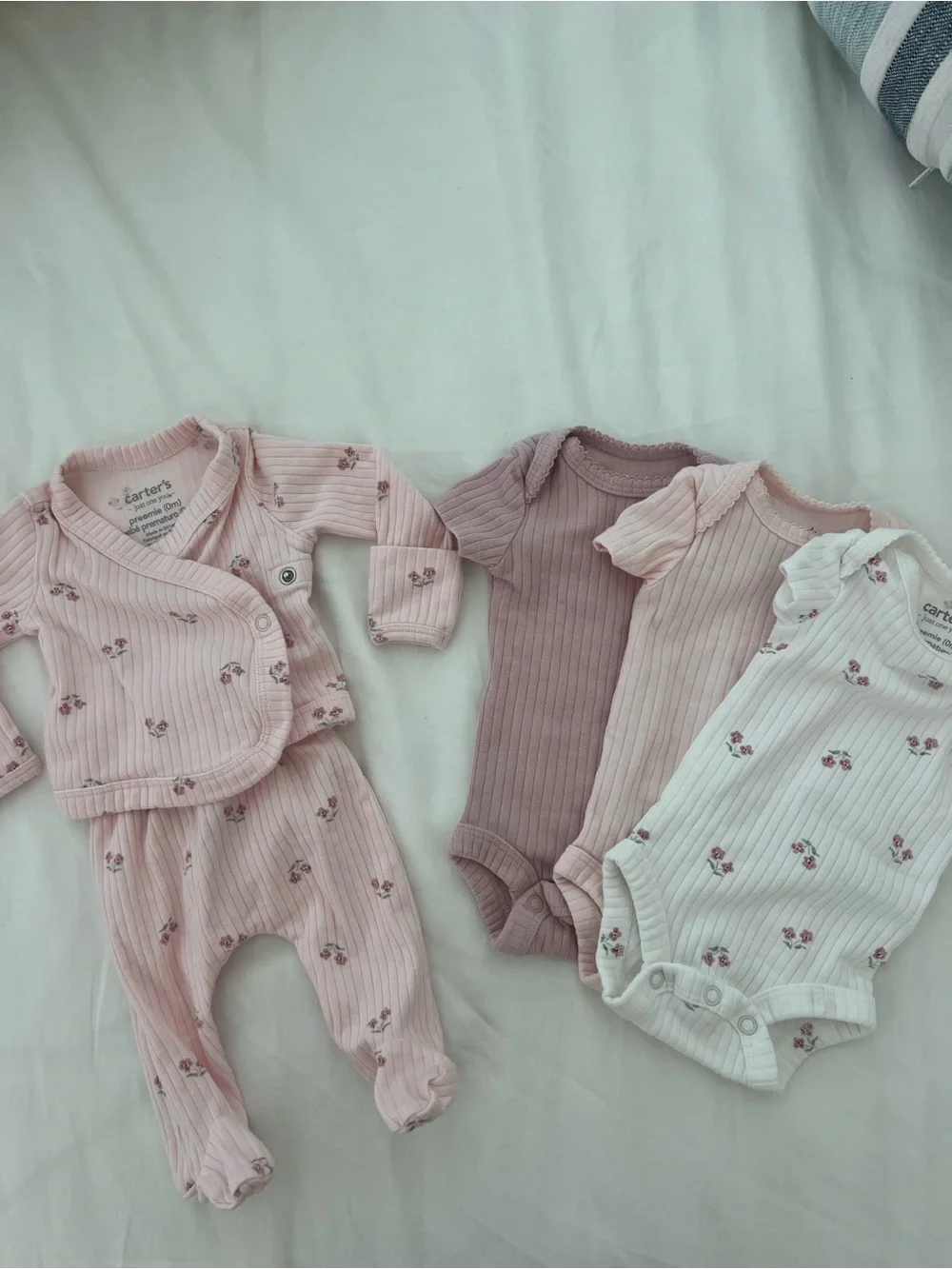 Carter's Ribbed Pink Floral Baby Girl Preemie bundle - Footies Pajama PJ Onesie - Picture 1 of 4